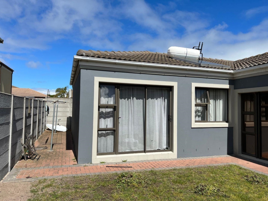 3 Bedroom Property for Sale in Parklands Western Cape
